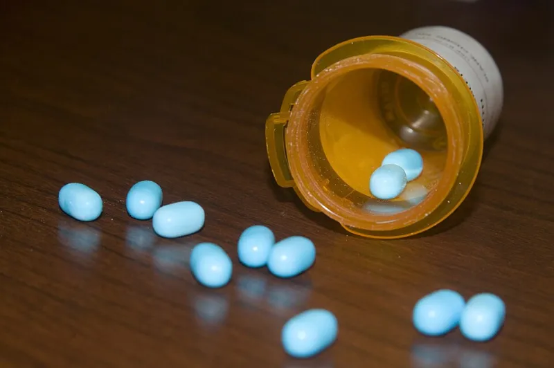 Plate Meets Pharmacy: How Everyday Foods Quietly Undermine Your Medication
